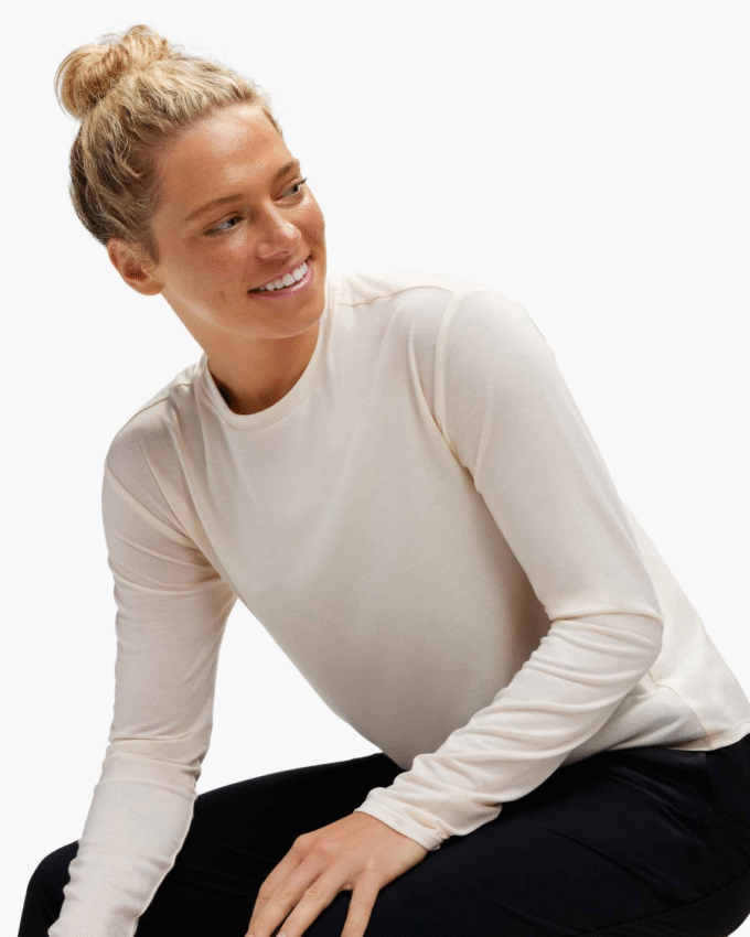 Camiseta HOKA Essential LS Camiseta HOKA Essential LS