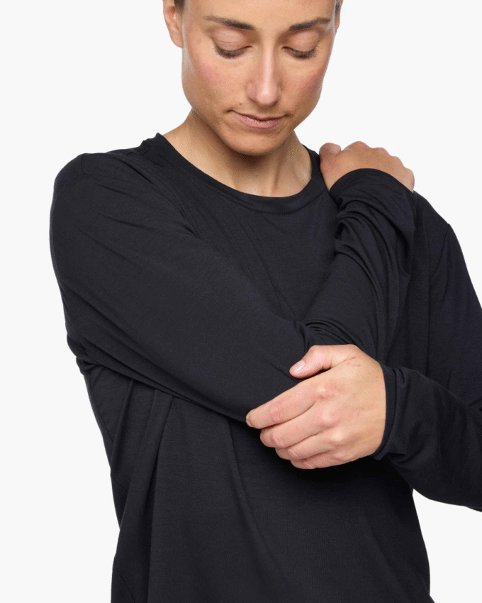 Camiseta HOKA Essential LS Camiseta HOKA Essential LS