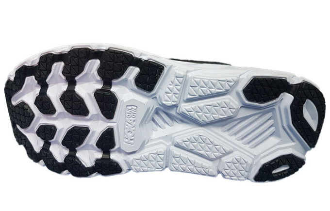 Clifton 7 Low ‘Blanco y Negro’