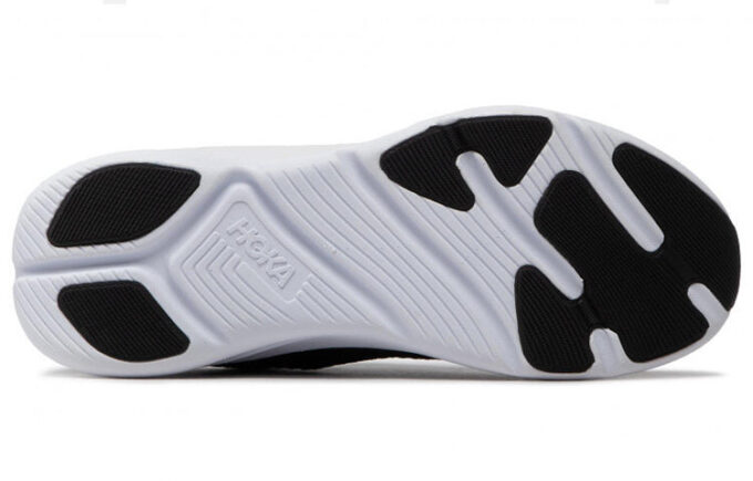 Solimar ‘Blanco y Negro’